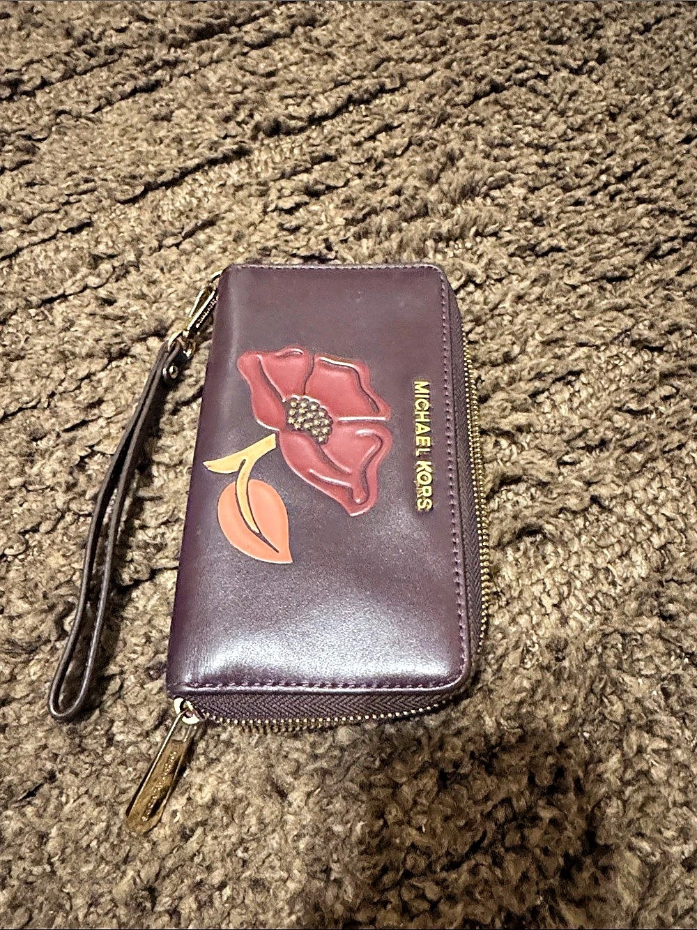 Michael Kors Jet Set Travel Flower Applique Leather Smartphone Wristlet Wallet